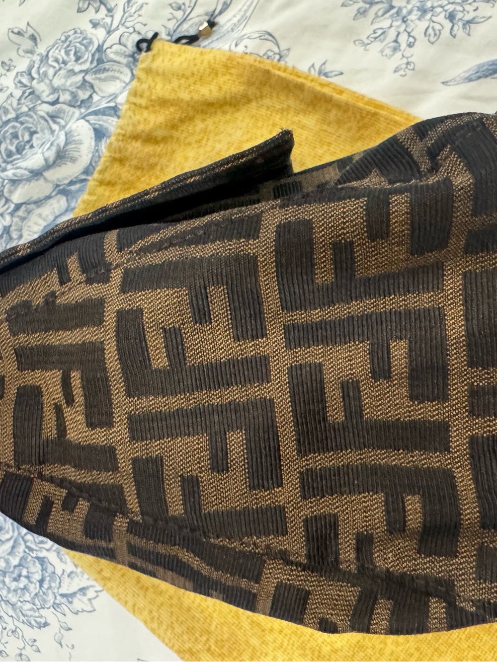 Authentic Fendi FF Monogram Canvas Shoulder Bag – Brown & Red Leather - Picture 5 of 11